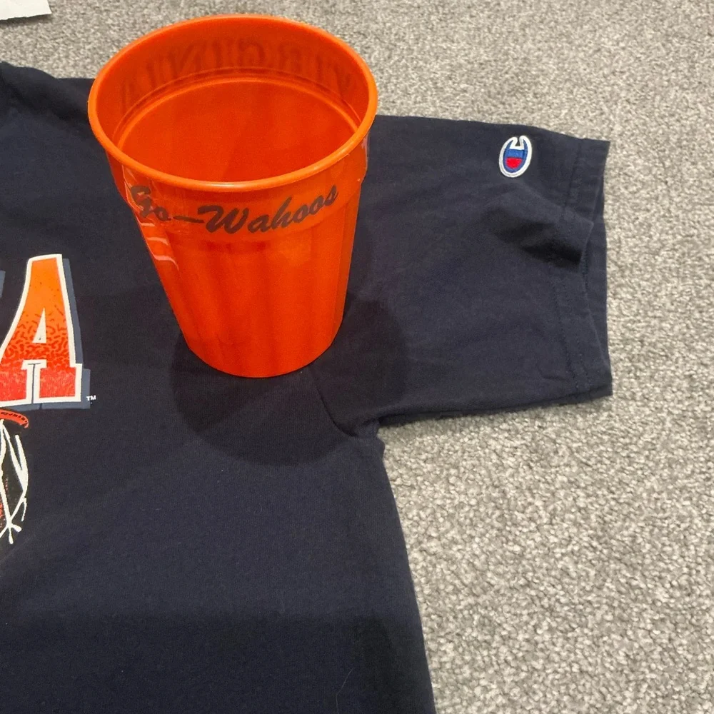 Champion Virginia Basketball tee Navy, Orange, White plus a UVA vintage cup - Picture 4 of 5
